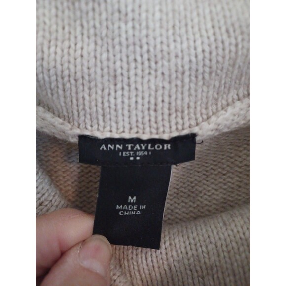 Ann Taylor oatmeal sleeveless cowlneck tunic sweater M neutral minimalist casual - Picture 2 of 9